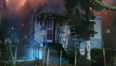 2 teens, firefighter injured in extra alarm fire in Roseland home