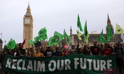 Extinction Rebellion announces move away from disruptive tactics