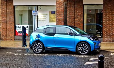 Record number of public electric vehicle chargers installed in UK in 2022