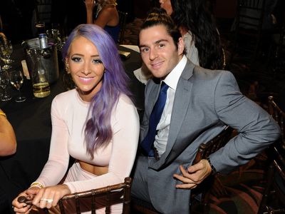 YouTuber Jenna Marbles’ husband says he pepper sprayed alleged stalker who broke into home