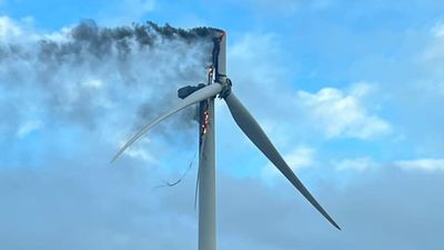 NSW Rural Fire Service crews contain blaze at Southern Tablelands turbine station
