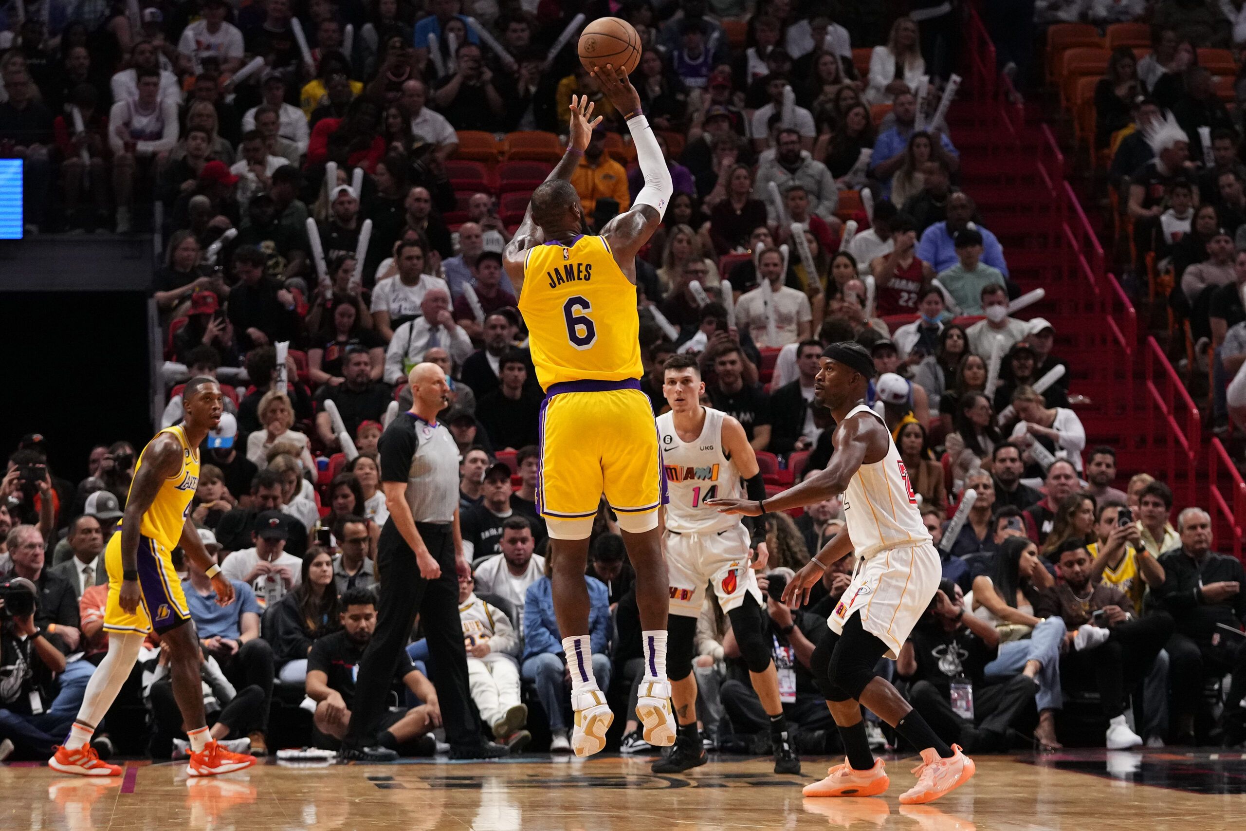 Miami Heat vs. Los Angeles Lakers, live stream,…