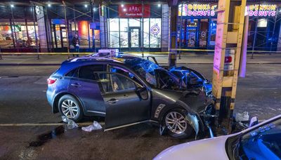 Suspected carjacker dead, two women hurt when car crashes into CTA support beam in Loop
