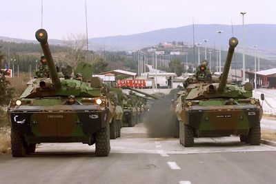 Ukraine to get armoured combat vehicles from West, asks for tanks