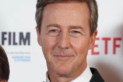 Edward Norton finds out he is a direct descendant of Pocahontas