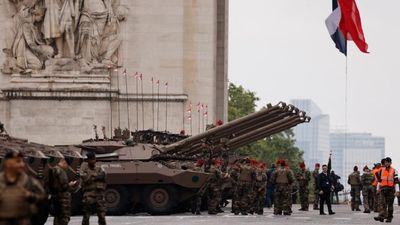 France to send armoured vehicles to war-torn Ukraine