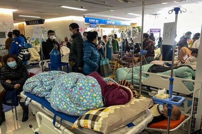 EU agrees ‘to strongly encourage’ negative Covid test for travellers from China
