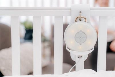 Baby monitor uses AI to work out why your child is crying