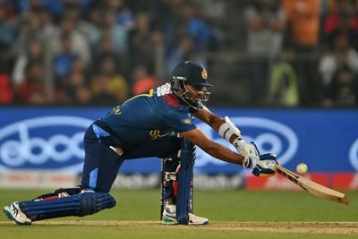 Shanaka powers Sri Lanka to 206-6 in India T20