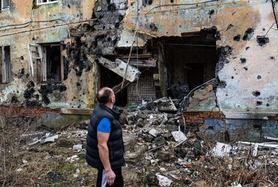 Putin orders a temporary cease-fire in Ukraine