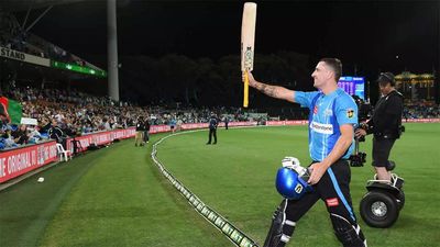 Adelaide Strikers complete highest successful run chase in Big Bash League history