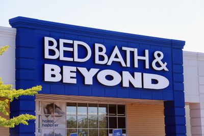 Busted meme stock Bed Bath & Beyond admits it's on the brink of bankruptcy