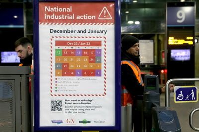UK unveils anti-strike bill as trains halted again