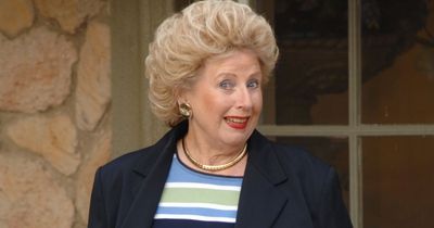 Neighbours star and TV veteran Joan Sydney dies, aged 83