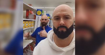 Paddy McGuinness takes selfie in Tesco after 'braving the shave'