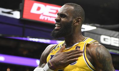 LeBron James leads all Western Conference players in All-Star voting