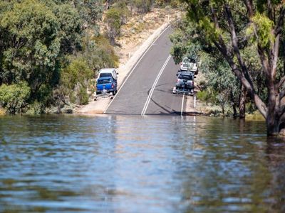 Murray crossing a challenge for many in SA