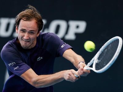 Medvedev moves into Adelaide semi-finals