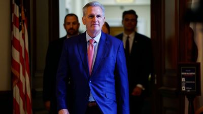 McCarthy Attempts To Cut A Deal While Dissenters Nominate Trump, Hern For House Speaker