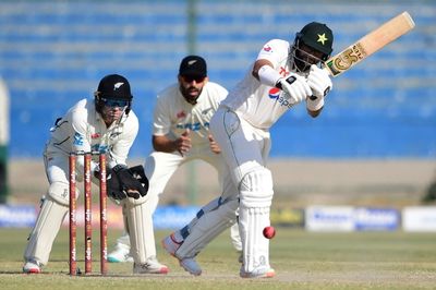 New Zealand eye victory as Pakistan slide to 125-5 in 2nd Test