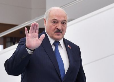Lukashenko visits Russian troops stationed in Belarus