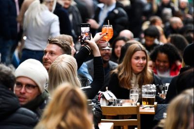 Crippling train strikes force London hotels and bars to put staff on zero hours
