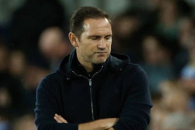 Defiant Frank Lampard issues Manchester United rallying cry with Everton job hanging in the balance