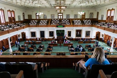 Texas Senate to ban reporters from chamber floor