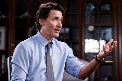 Exclusive-Canada seeks progress in dispute over Mexican energy policies at summit