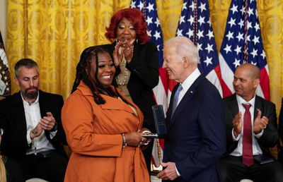 Biden awards medals to US Capitol officers on Jan 6 anniversary