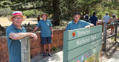 Volunteers push for a better first impression at iconic Tomaree Headland