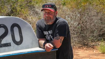 River Murray floods submerge small shack community of Paisley in SA's Murraylands, leaving locals 'heartbroken'