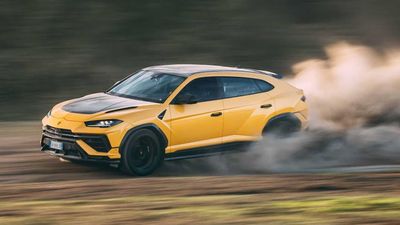 Lamborghini Urus Performante In Rally Mode Looks Like Expensive Fun