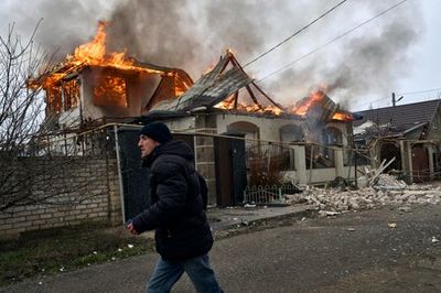 Fighting continues in Ukraine continues despite Putin’s Christmas ceasefire promise, says UK
