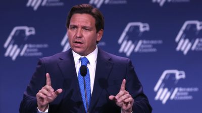 Ron DeSantis activates National Guard as migrants arrive in Florida