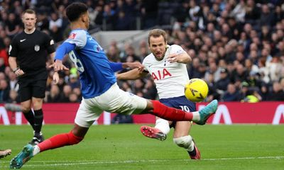 Harry Kane knocks out Portsmouth and edges closer to Tottenham goal record