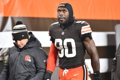 Browns downgrade DE Jadeveon Clowney to OUT vs Steelers