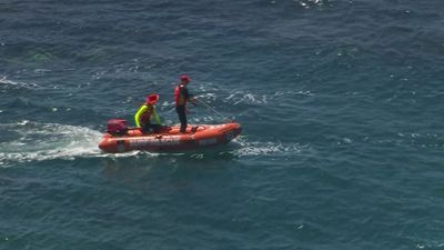 Search continues for missing swimmer at Gunnamatta Ocean Beach in Victoria