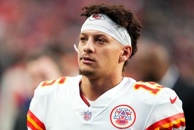 Patrick Mahomes produces more magic on opening drive against the Raiders