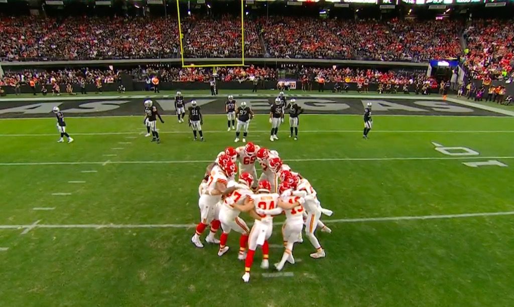 NFL Fans Had So Many Jokes About The Chiefs Spinning nfl-fans-had-so-many-jokes-about-the-chiefs-spinning