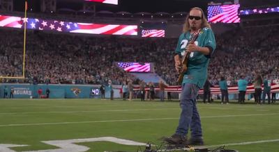 Jacksonville local absolutely shreds national anthem ahead of Jaguars-Titans