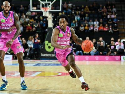 NZ survive late 36ers rally in NBL