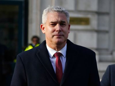 Barclay hints at revised NHS pay offer ahead of ‘world’s largest nursing strike’