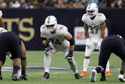 Dolphins LG Liam Eichenberg leaves vs. Jets with injury