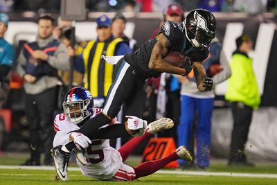 DeVonta Smith breaks Eagles single-season record for catches by a wide receiver