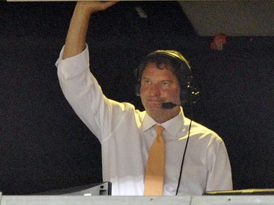 KY Inno - Former NFL standout Bernie Kosar invests in apple