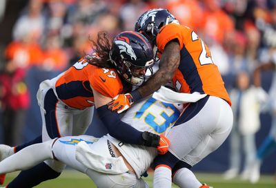 Studs and duds from Chargers’ loss to Broncos
