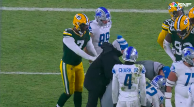 Quay Walker got ejected from a must-win Packers game for stupidly shoving a trainer
