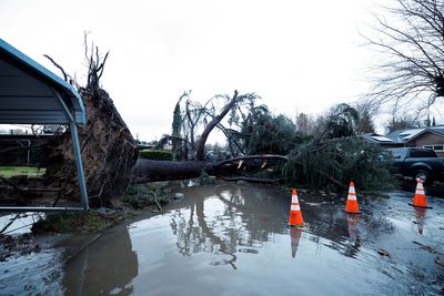 California storm leaves over 120,000 still without power