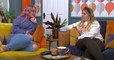 Gogglebox star Ellie Warner shares pregnancy snap with rarely seen sister